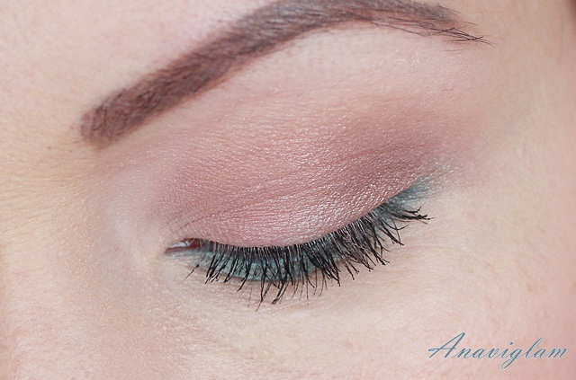 2 Lancome My French Palette on eyes day look
