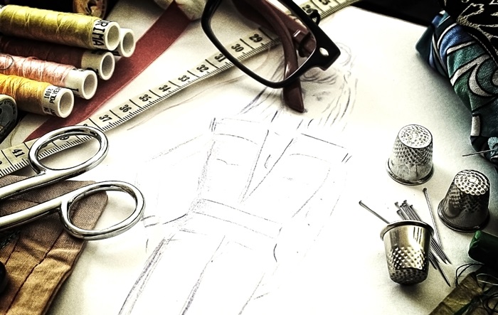 Fashion design - The working tools of a couturière - Grunge noisy looks